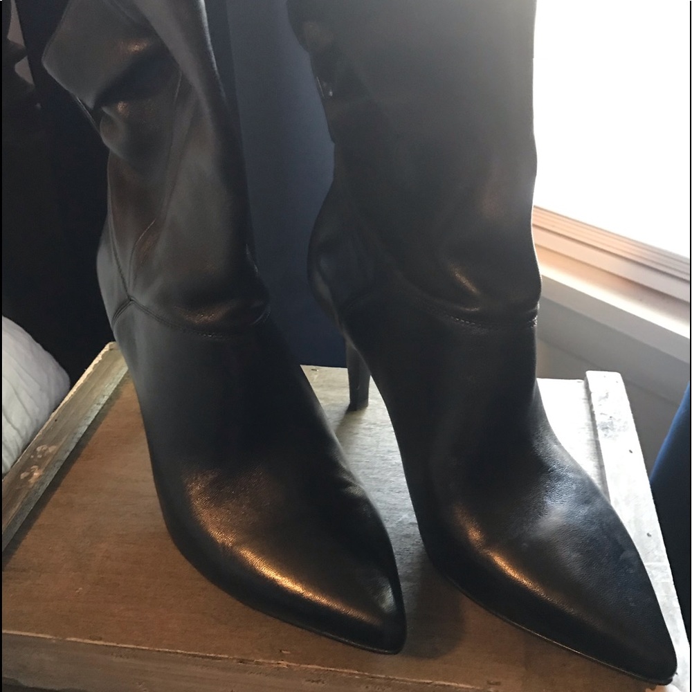 Michael Kors leather stylish ankle boot